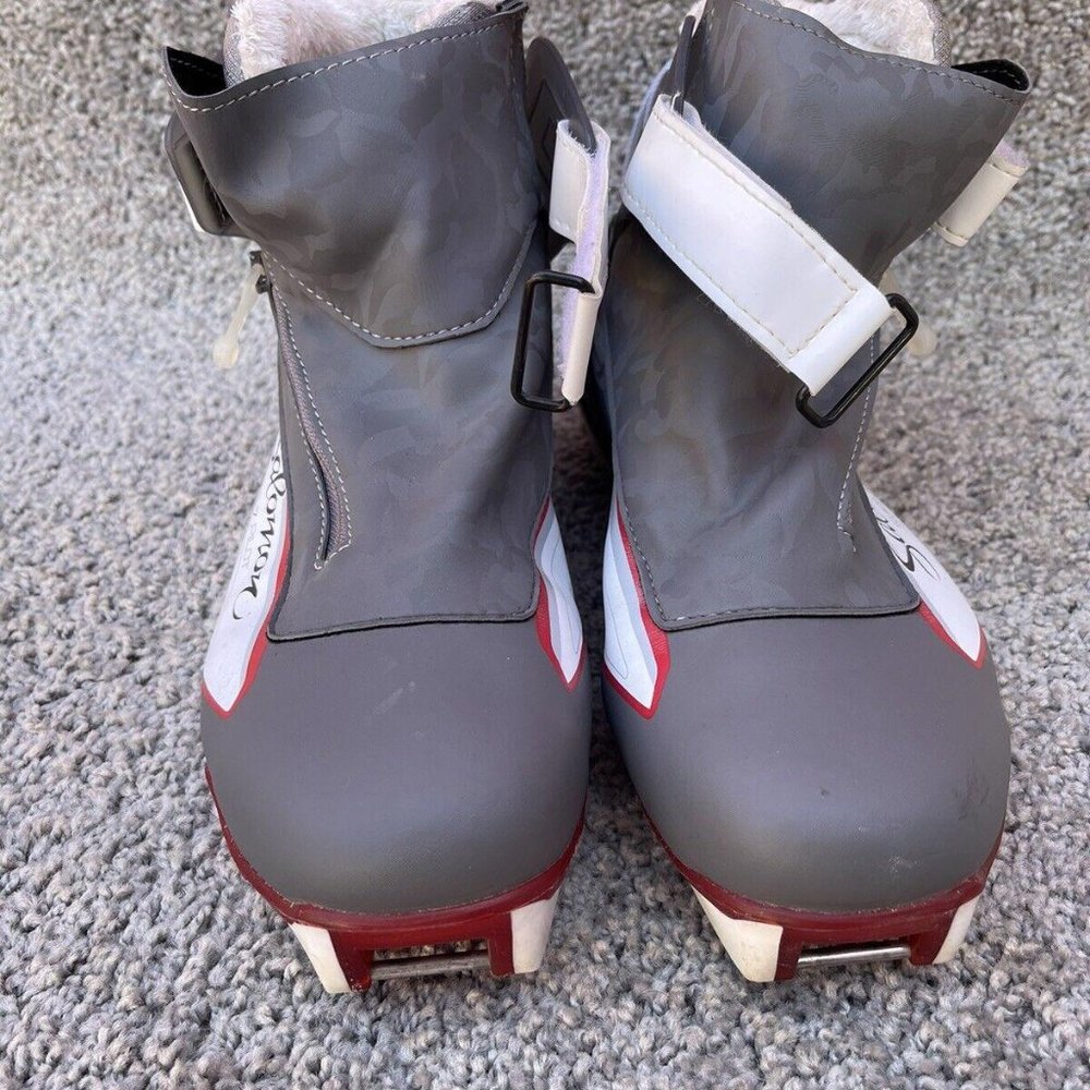 Salomon Women's Siam 7 Pilot Cross Country Nordic Ski Boots Size 8 SNS Binding